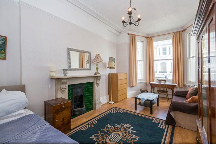 1 Bedroom Property To Rent In Westgate Terrace, Kensington And Chelsea, London, SW10