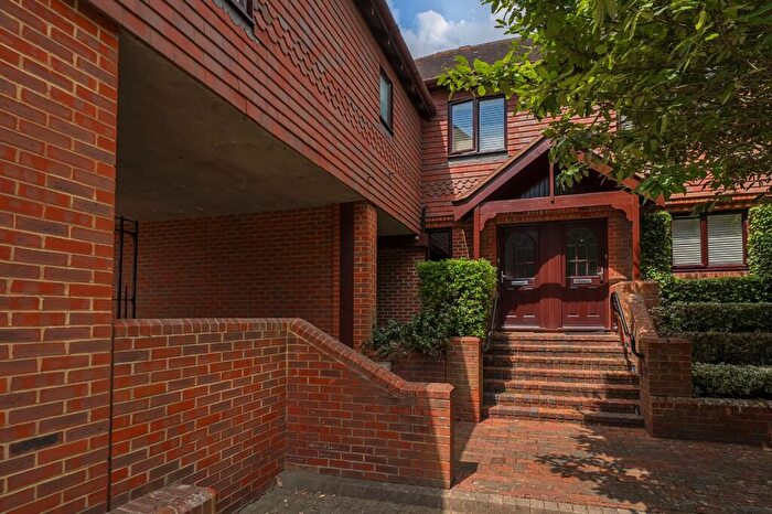 2 Bedroom House For Sale In Borelli Mews, Farnham, GU9
