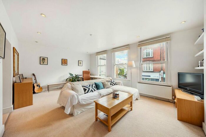 1 Bedroom Flat To Rent In New Kings Road, Fulham, London, SW6