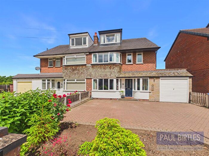 4 Bedroom Semi-Detached House For Sale In Eddisbury Avenue, Flixton, Trafford, M41