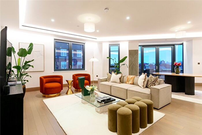 3 Bedroom Flat For Sale In The Lucan, Lucan Place, London, SW3