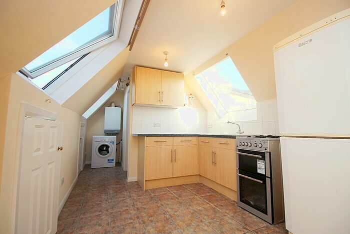 1 Bedroom Flat To Rent In Cowley Court, West St, Leytonstone, E11