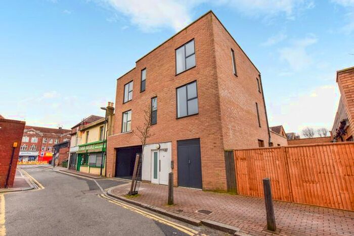 2 Bedroom Flat To Rent In Elm Terrace, Eltham SE9