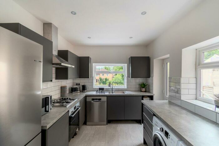 5 Bedroom Terraced House To Rent In Newbridge Road, Bath, BA1