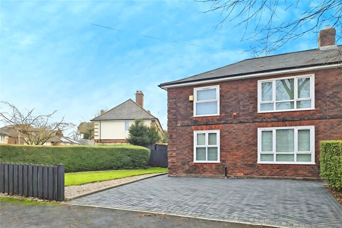 3 Bedroom Semi-Detached House For Sale In Lime Grove, Worsley, Manchester, Greater Manchester, M28
