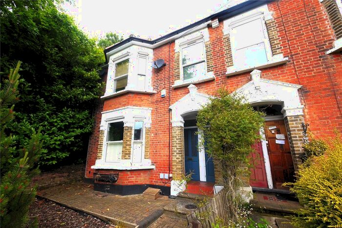 3 Bedroom Maisonette To Rent In High Street, Brentwood, Essex, CM14