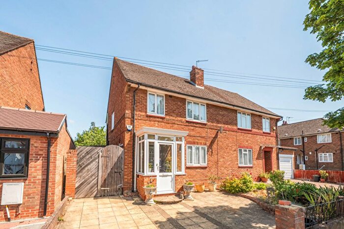 3 Bedroom Semi-Detached House For Sale In Oakwood Road, Pinner, HA5