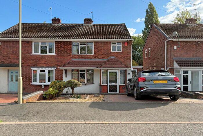 3 Bedroom Semi-Detached House For Sale In Nanaimo Way, Kingswinford, DY6
