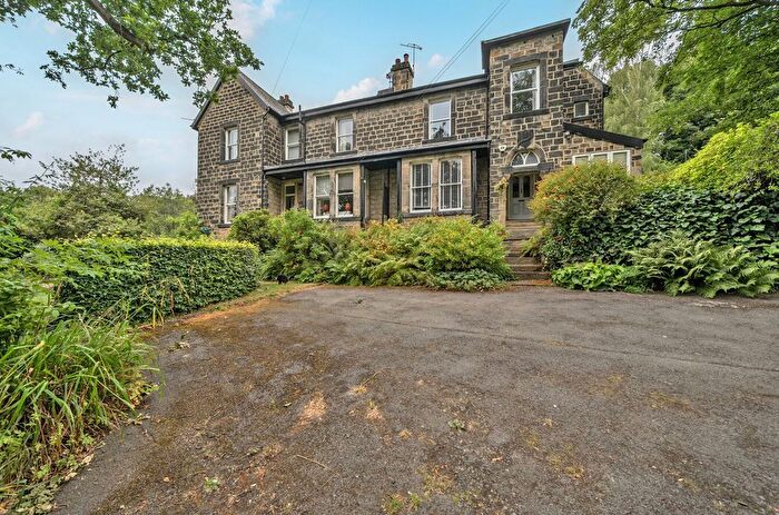 2 Bedroom Flat For Sale In Newlay Lane, Horsforth, Leeds, West Yorkshire, LS18