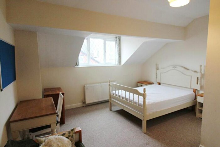 4 Bedroom House To Rent In Holland Road - - Beds, S2