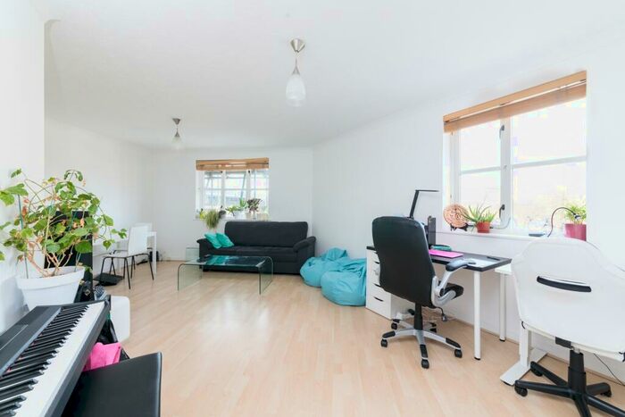 2 Bedroom Flat To Rent In Castlehaven Road, Camden, NW1