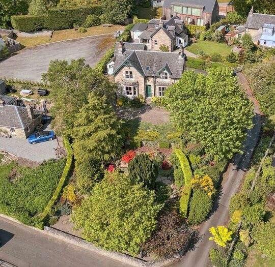5 Bedroom Detached House For Sale In Lower Oakfield, Pitlochry, Perthshire, PH16