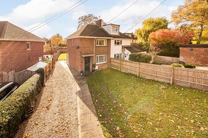 3 Bedroom Semi-Detached House For Sale In Bagley Wood Road, Kennington, OX1