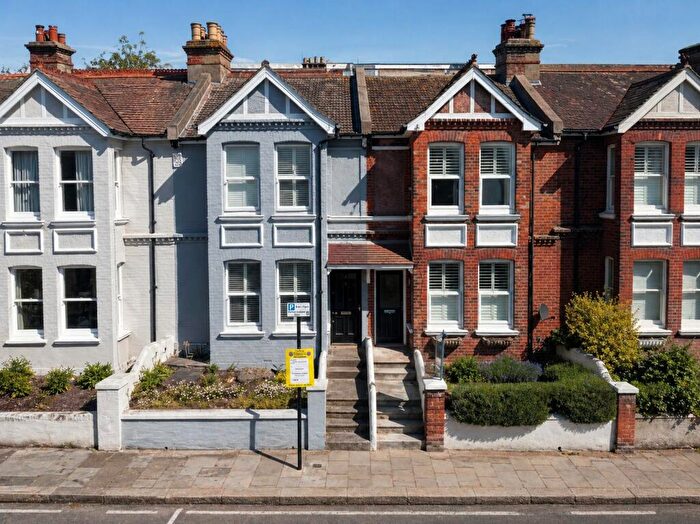 4 Bedroom Flat For Sale In Prinsep Road, Hove, BN3