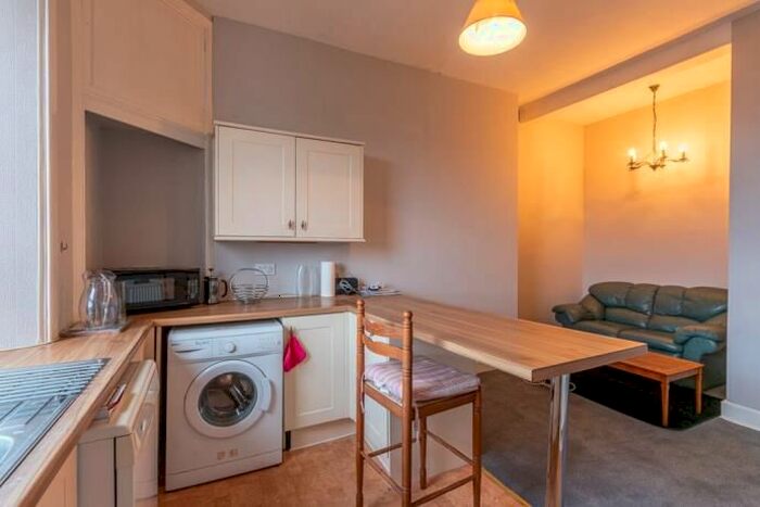 2 Bedroom Flat To Rent In Gorgie Road, Edinburgh, EH11