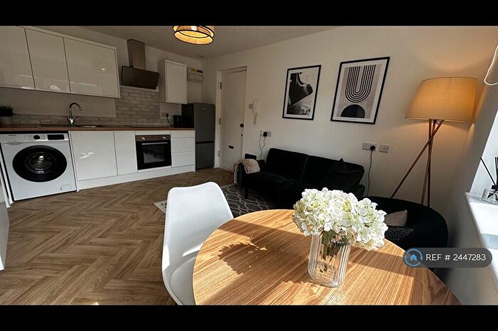 1 Bedroom Flat To Rent In Captains Place, Southampton, SO14