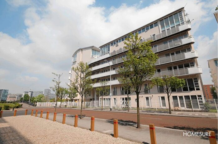 2 Bedroom Flat To Rent In Royal Quay, City Centre, Liverpool, L3