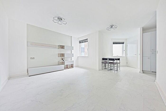 2 Bedroom Flat To Rent In Xchange Point, Market Road, N7