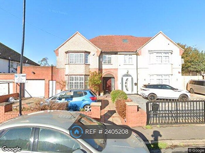 5 Bedroom Terraced House To Rent In Lampton Park Road, Hounslow, TW3