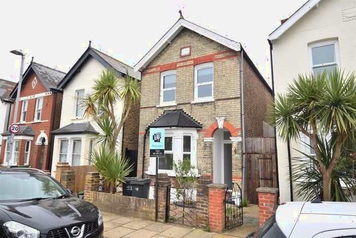 3 Bedroom Detached House To Rent In Chesham Road, Norbiton, Kingston Upon Thames, KT1