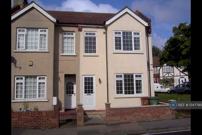 3 Bedroom End Of Terrace House To Rent In Stayton Road, Sutton, SM1