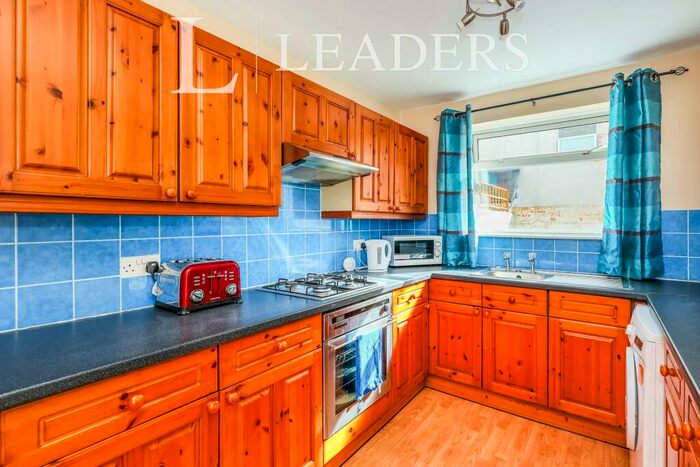 1 Bedroom Apartment To Rent In Twyford Avenue, PO2