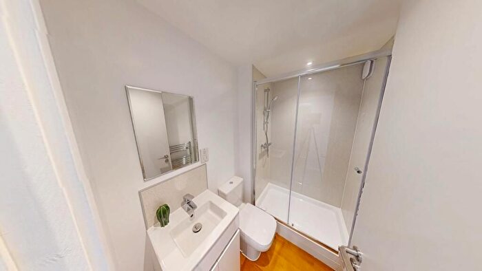 3 Bedroom Flat To Rent In North Sherwood Street, Nottingham, NG1