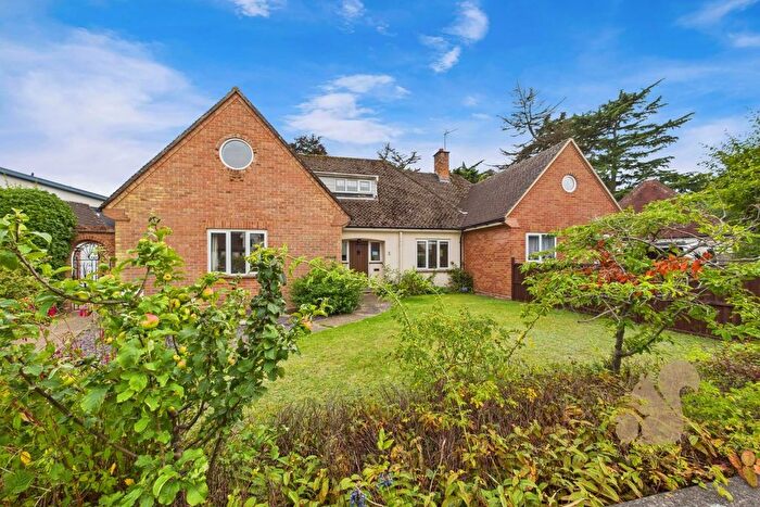 4 Bedroom Detached House To Rent In Alton Drive, Colchester, CO3