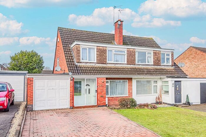 3 Bedroom Semi Detached House For Sale In Brightwell Drive, Leicester Forest East, LE3