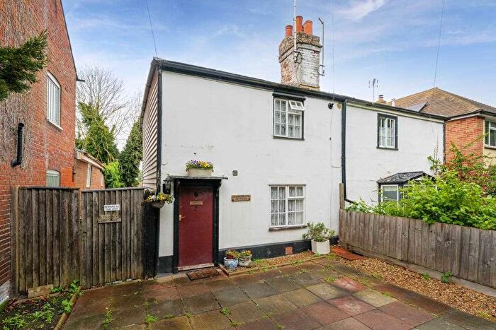 2 Bedroom Semi Detached House To Rent In Waterlock Cottages, Wingham, CT3