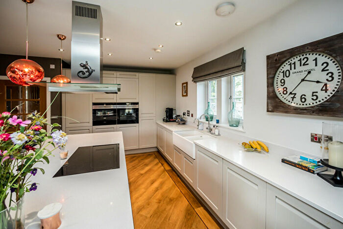 4 Bedroom Detached House For Sale In St. Johns View, Northowram, Halifax, HX3