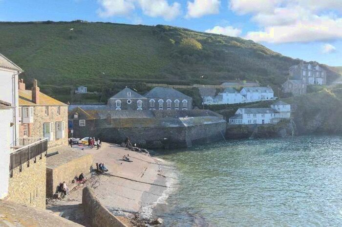 Retail Property To Rent In Roscarrock Hill, Port Isaac, PL29