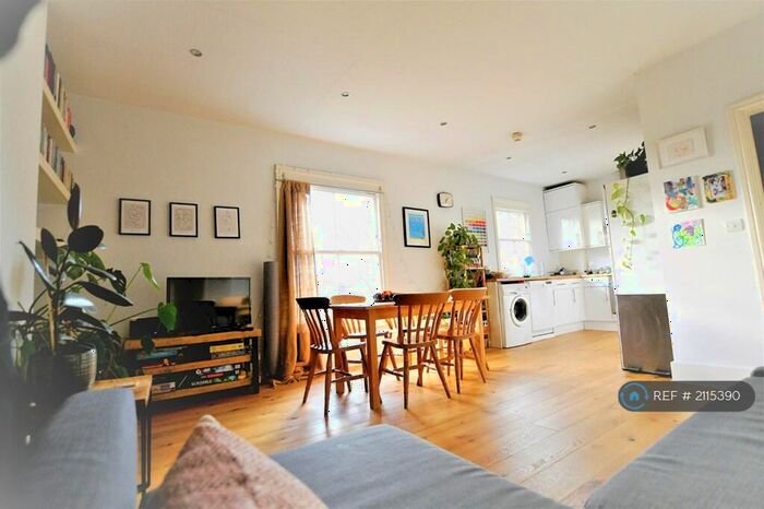 2 Bedroom Penthouse To Rent In Herne Hill, London, SE24