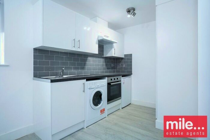 Studio To Rent In Sunnyside Terrace, London, NW9