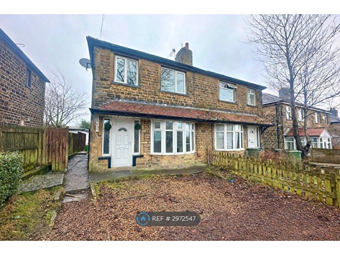 3 Bedroom Semi-Detached House To Rent In Tyersal Terrace, Bradford, BD4