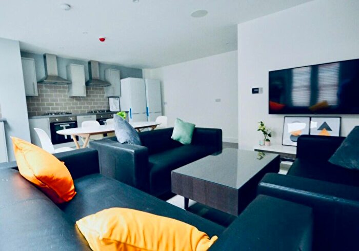 6 Bedroom House To Rent In Birstall Road, Liverpool, L6