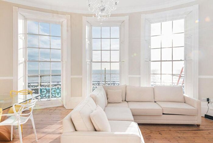 2 Bedroom Apartment To Rent In Marine Parade, Brighton, BN2