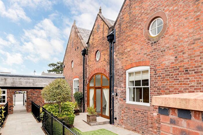 2 Bedroom Barn Conversion For Sale In Ashbery Road, Backford, CH1