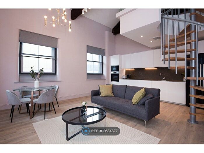 3 Bedroom Flat To Rent In Charlotte Street, Manchester, M1