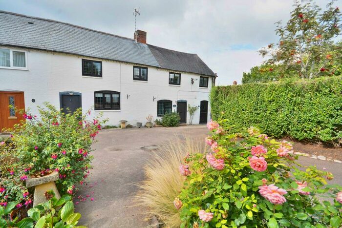 3 Bedroom Cottage For Sale In Lutterworth Road, Pailton, CV23
