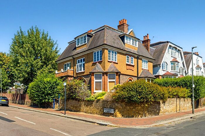 2 Bedroom Flat For Sale In Rodway Road, Putney, London, SW15