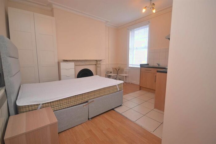 1 Bedroom Studio To Rent In Oxford Road, Reading, Berkshire, RG1