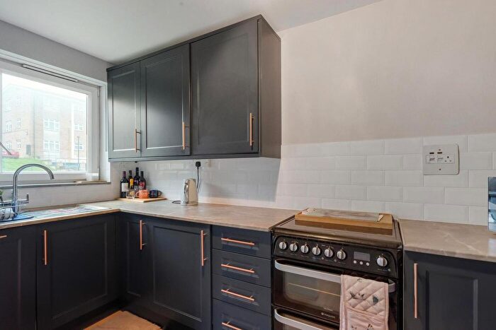 1 Bedroom Flat To Rent In Marston Way, London, SE19