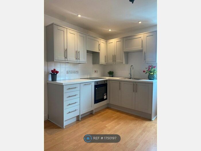 2 Bedroom Flat To Rent In Fore Street, Kingsbridge, TQ7