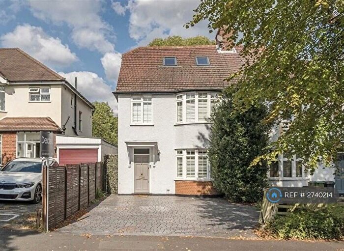 4 Bedroom Semi-Detached House To Rent In Le May Avenue, London, SE12