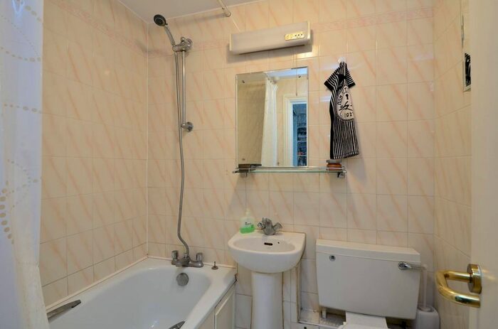 Studio To Rent In Chelsea Cloisters, Chelsea, London, SW3