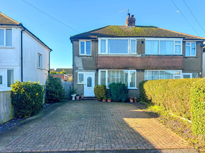 3 Bedroom Semi-Detached House For Sale In Poulders Gardens, Sandwich, CT13