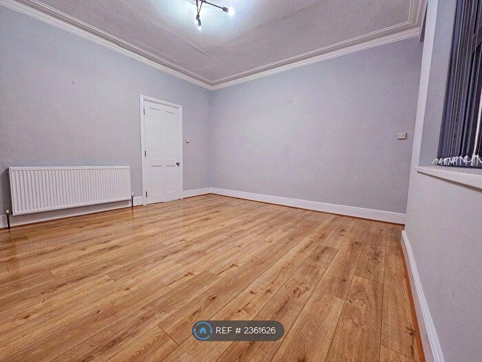 3 Bedroom Terraced House To Rent In Dawlish Avenue, Leeds, LS9