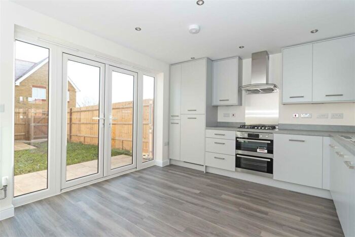 2 Bedroom End Of Terrace House To Rent In Fennel Drive, Chichester, PO20