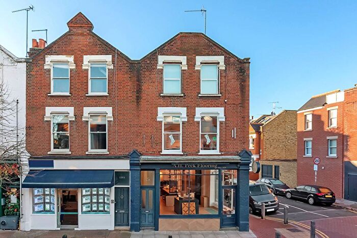 2 Bedroom Flat To Rent In Lower Richmond Road, Putney, London, SW15